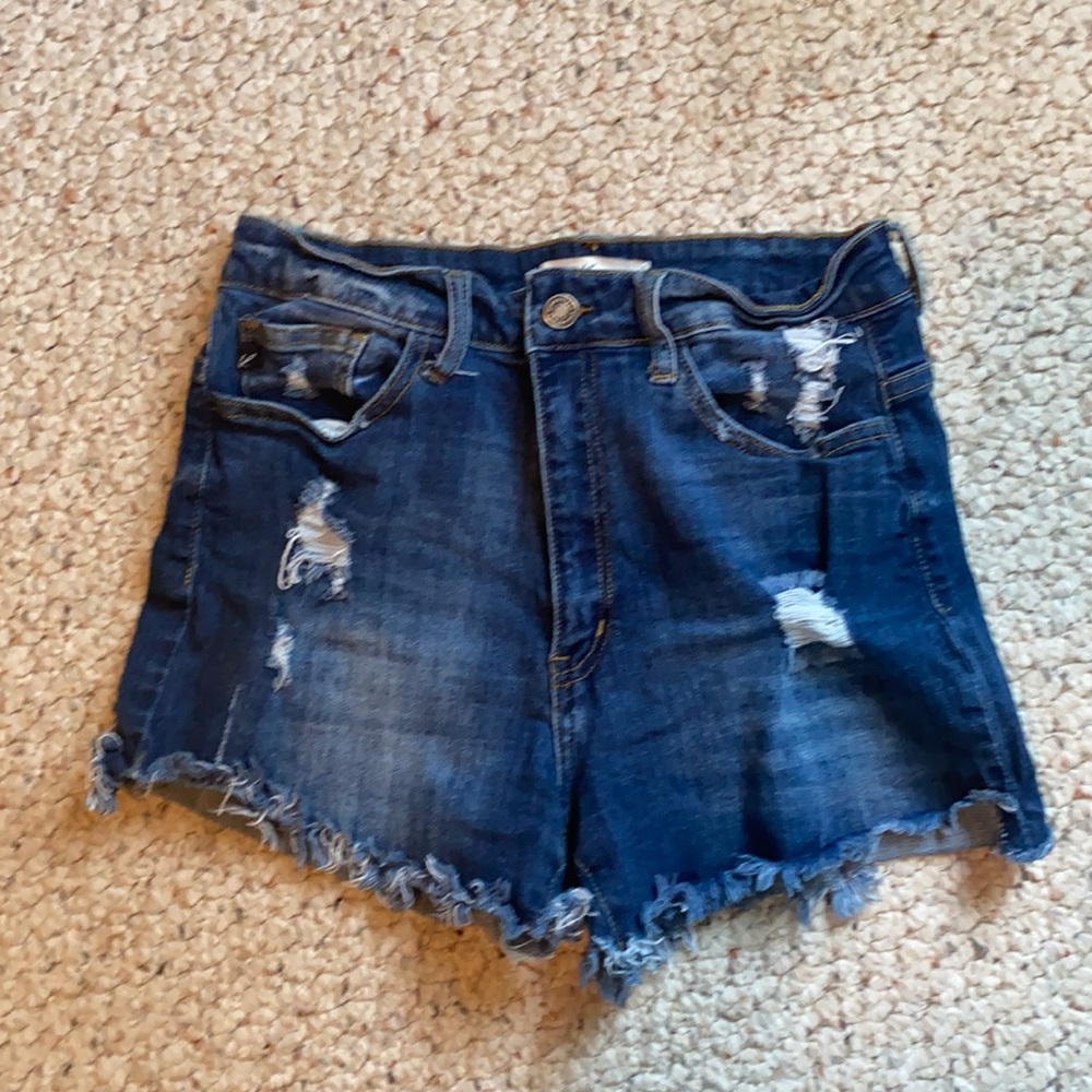 KanCan Distressed Jean Shorts Medium Wash Size 9/28